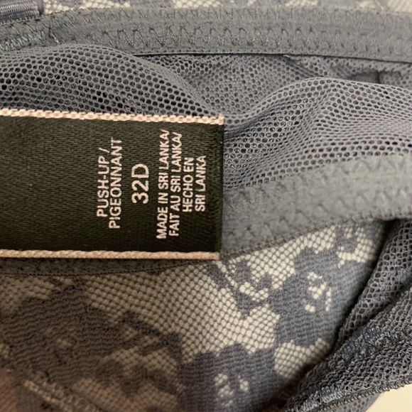 Victorias Secret Push Up Bra Size 32D Grey Lace Convertible Straps Padded - Picture 10 of 10